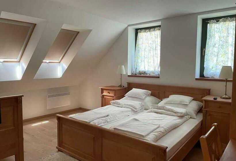 بنسيون Somló Kolonics Kúria