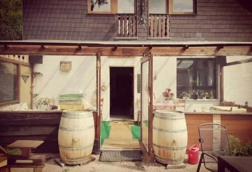 Aamiaismajoitus (B&B) Jeje Und Anna S Eifel Haus