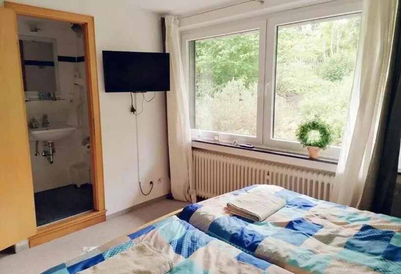 Aamiaismajoitus (B&B) Jeje Und Anna S Eifel Haus