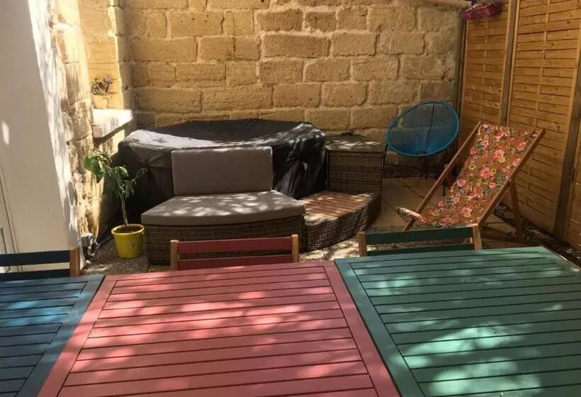 Aamiaismajoitus (B&B) Le Petit Gite Bio Du Rhôny