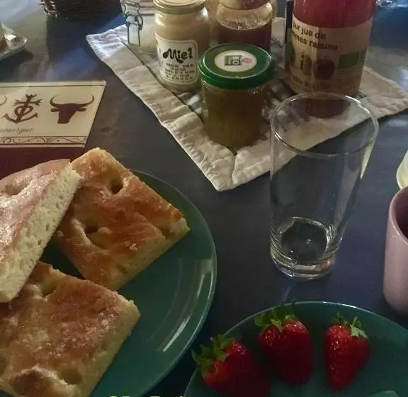 Aamiaismajoitus (B&B) Le Petit Gite Bio Du Rhôny