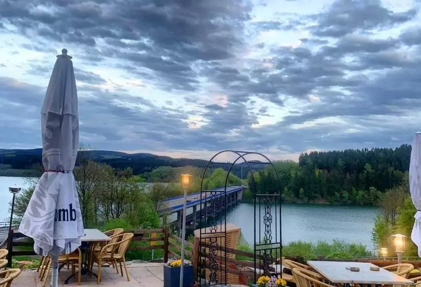 ホテル Schnütgenhof übernachtung Am Biggesee