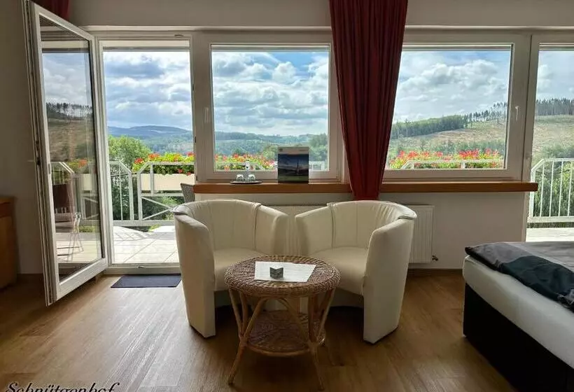 ホテル Schnütgenhof übernachtung Am Biggesee