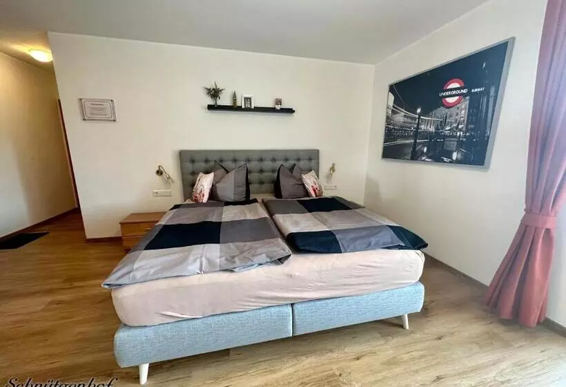 ホテル Schnütgenhof übernachtung Am Biggesee