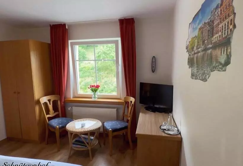 ホテル Schnütgenhof übernachtung Am Biggesee