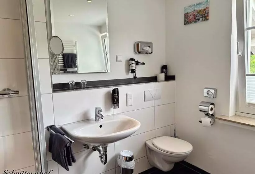 ホテル Schnütgenhof übernachtung Am Biggesee