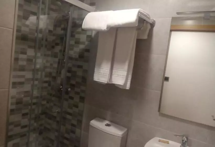 پانسیون Hostal Outarelo