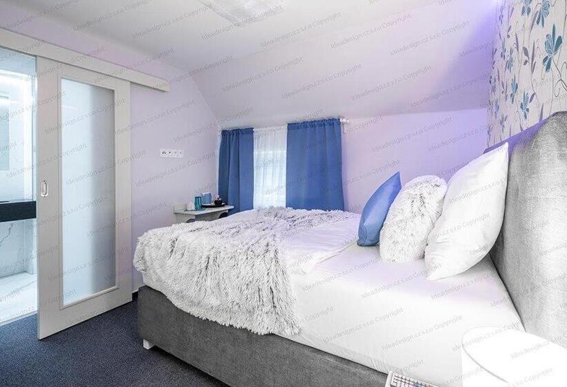 פנסיון Villa May Way