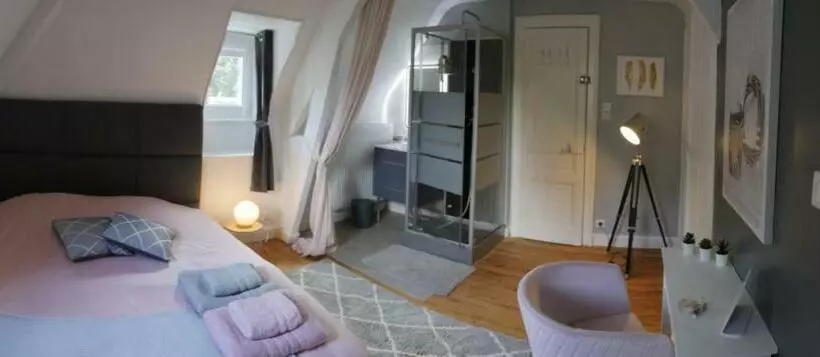 تختخواب و صبحانه Le Manoir De Louviers