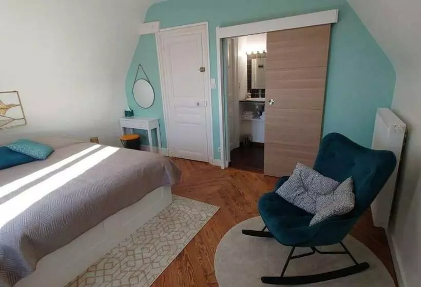 تختخواب و صبحانه Le Manoir De Louviers