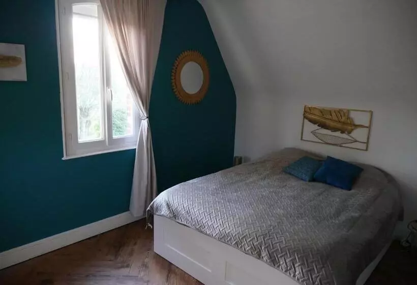 تختخواب و صبحانه Le Manoir De Louviers