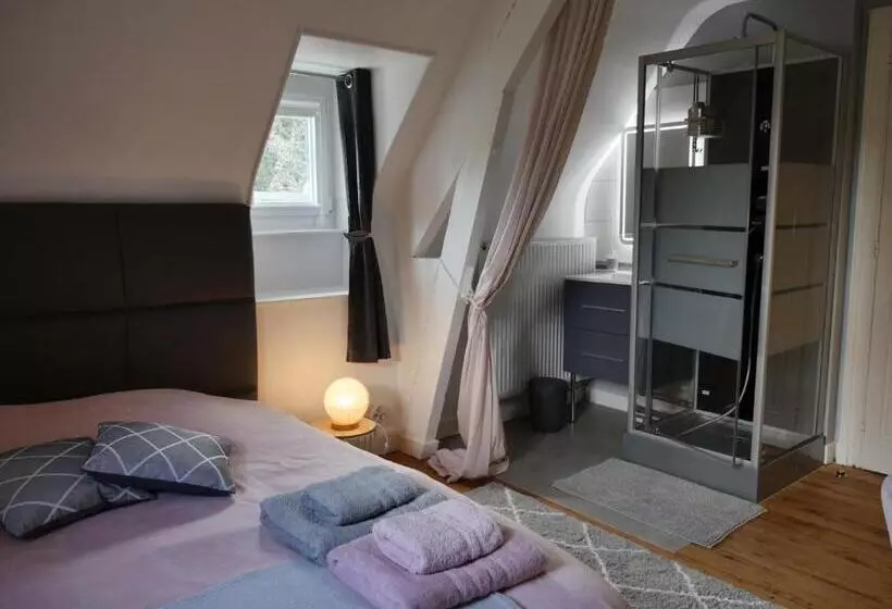 تختخواب و صبحانه Le Manoir De Louviers