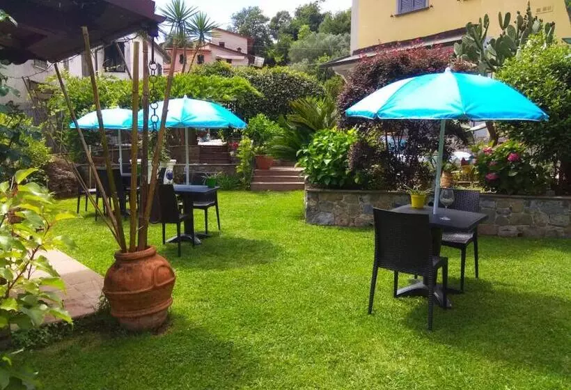 Aamiaismajoitus (B&B) Jasmine Cottage