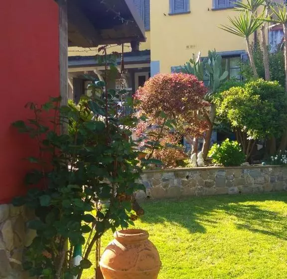 Aamiaismajoitus (B&B) Jasmine Cottage