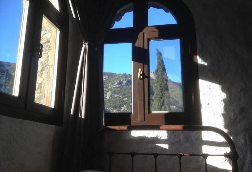 ベッドアンドブレックファースト L Abri La Vall