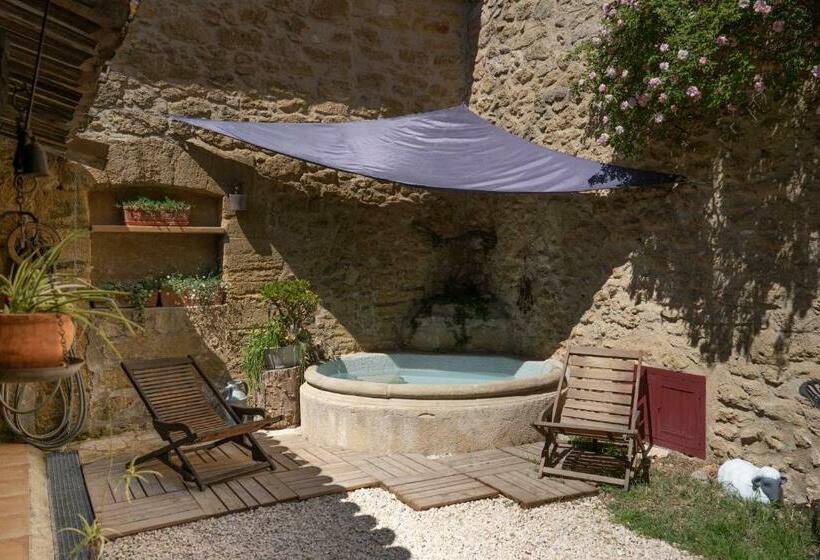 مبيت وإفطار Une Chambre En Luberon