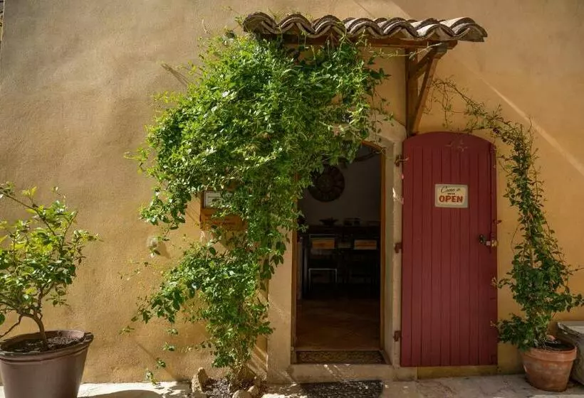 Aamiaismajoitus (B&B) Une Chambre En Luberon