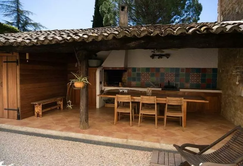 Aamiaismajoitus (B&B) Une Chambre En Luberon