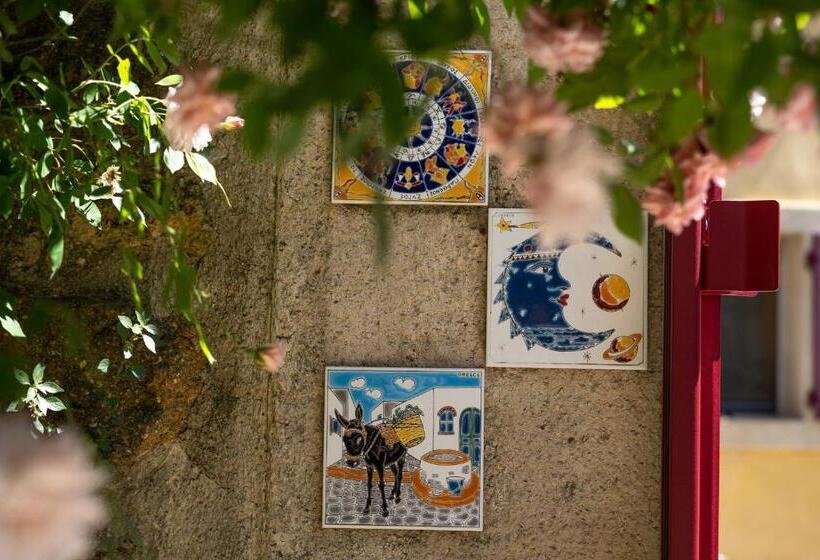 مبيت وإفطار Une Chambre En Luberon