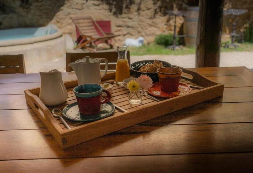 مبيت وإفطار Une Chambre En Luberon