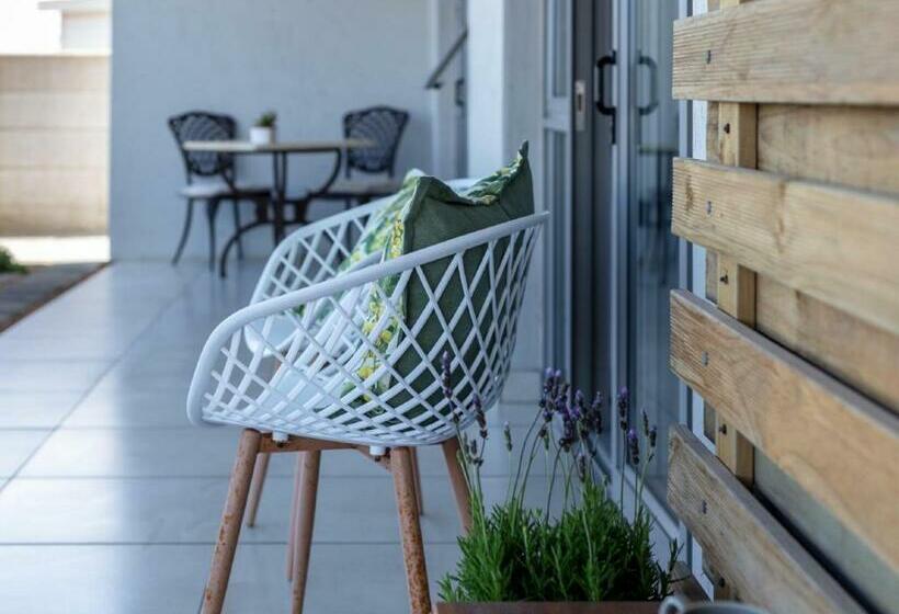 Erika27 Top B&b Choice