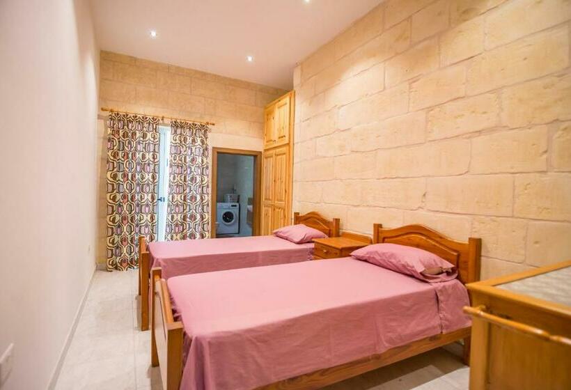 هتل Lidda Butts Inn