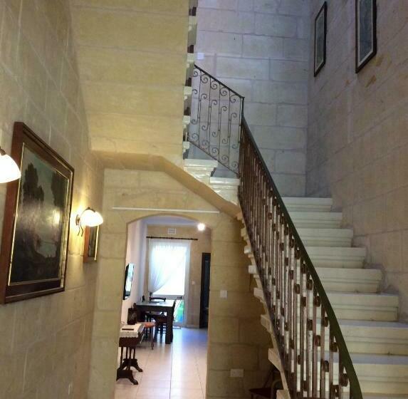 هتل Lidda Butts Inn