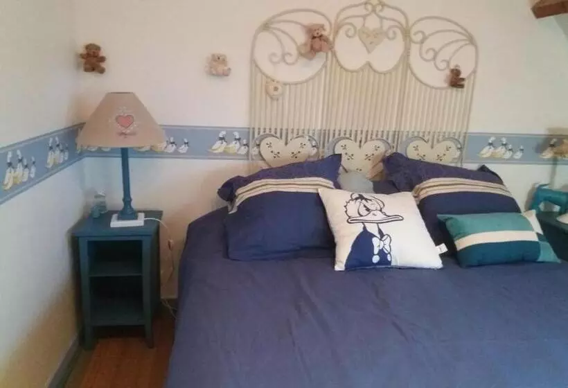 ベッドアンドブレックファースト Les Mouettes 1 Gite Ou 4 Chambres D Hote, Jardin ,bords De Loire