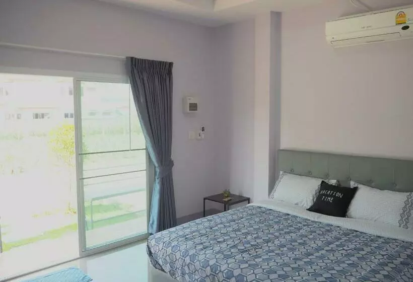 Maharak Resort