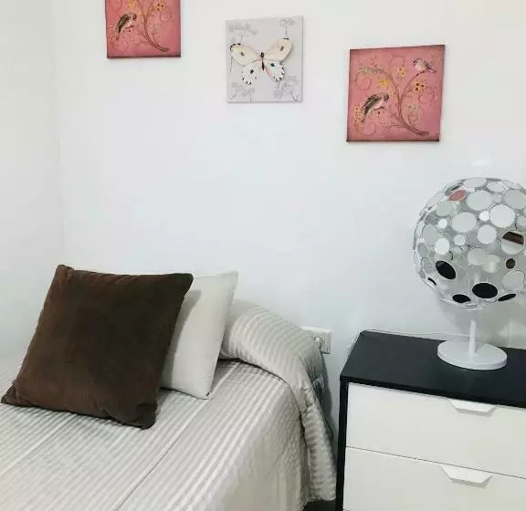 ペンション Cã©ntrica Y Acogedora Habitaciã³n