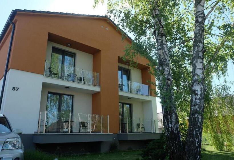 ペンション Penzión Pod Brezami