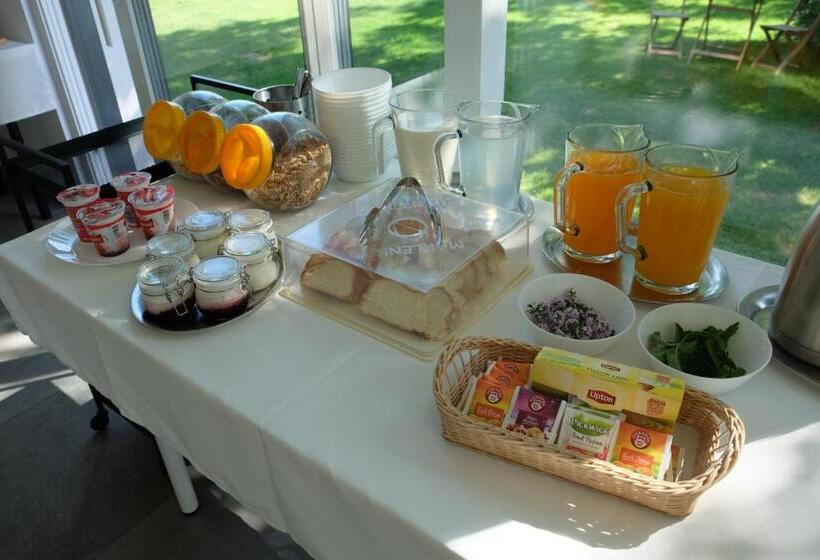 ペンション Penzión Pod Brezami