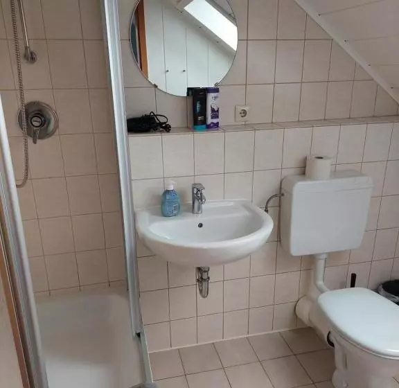 Retkeilymaja Landhaus Luttum