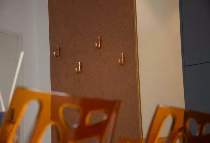 تختخواب و صبحانه 15ème Droite   Tour Perret   Centre Ville   4 étoiles