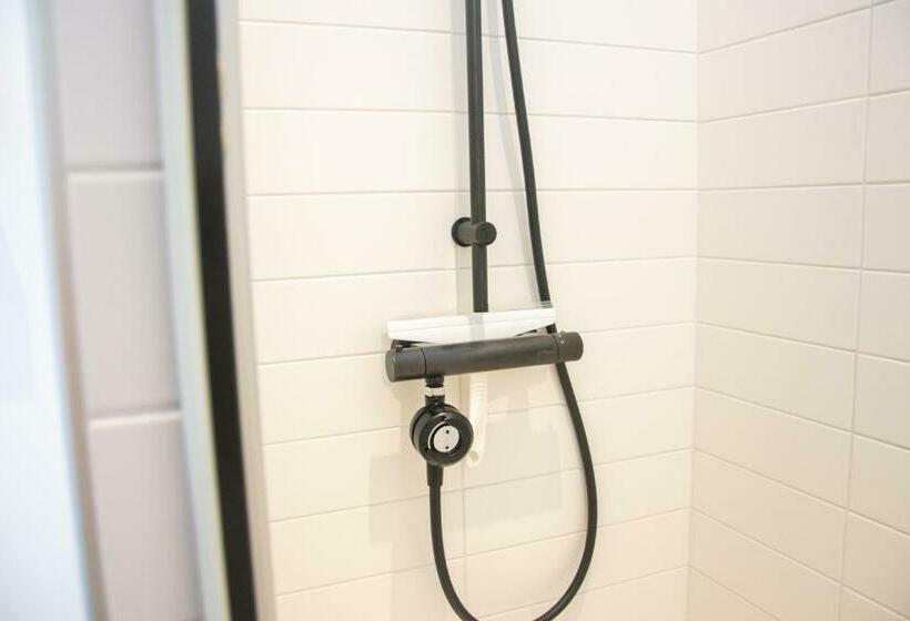 住宿加早餐  15ème Droite   Tour Perret   Centre Ville   4 étoiles