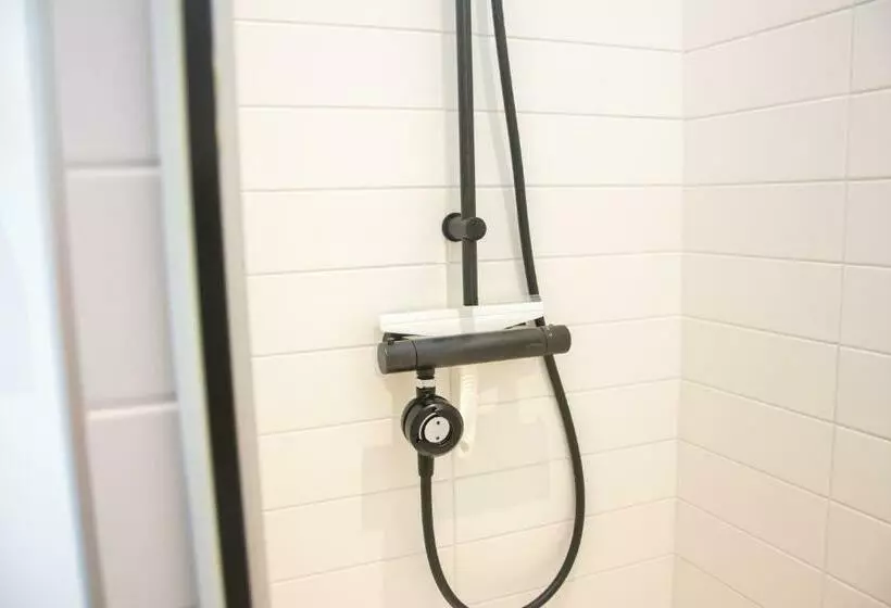 تختخواب و صبحانه 15ème Droite   Tour Perret   Centre Ville   4 étoiles