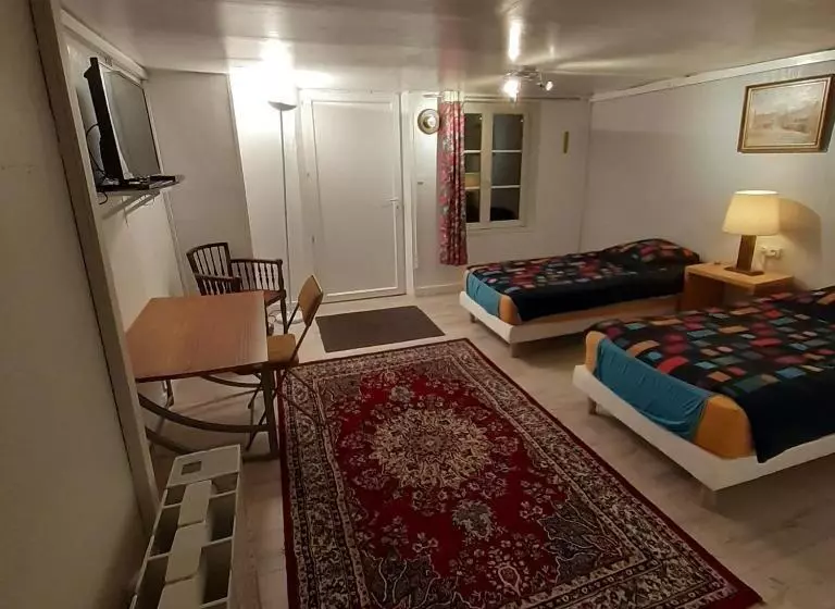 Aamiaismajoitus (B&B) Chambres D Hôtes Gobillon