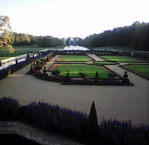 Aamiaismajoitus (B&B) Chambres D Hôtes Gobillon