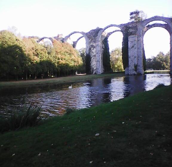 住宿加早餐  Chambres D Hôtes Gobillon