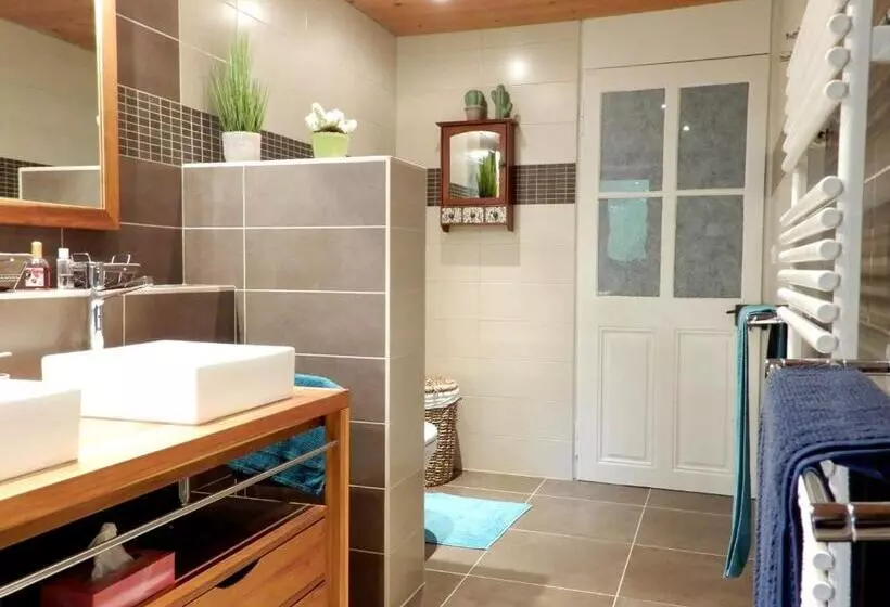 Aamiaismajoitus (B&B) Chambres D Hôtes T 22