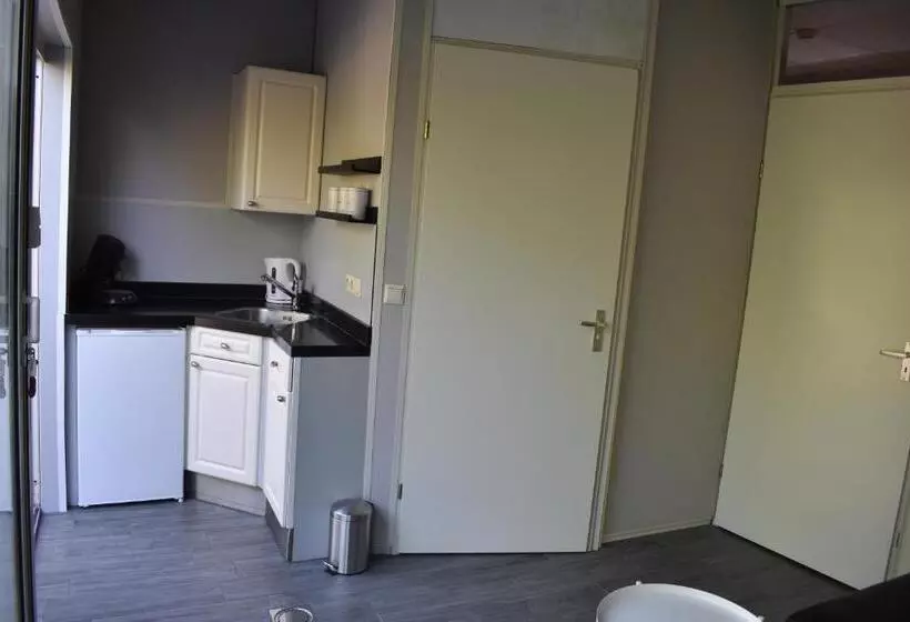 Aamiaismajoitus (B&B) Den Laage Hof