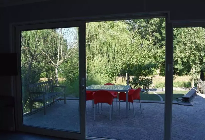 Aamiaismajoitus (B&B) Den Laage Hof