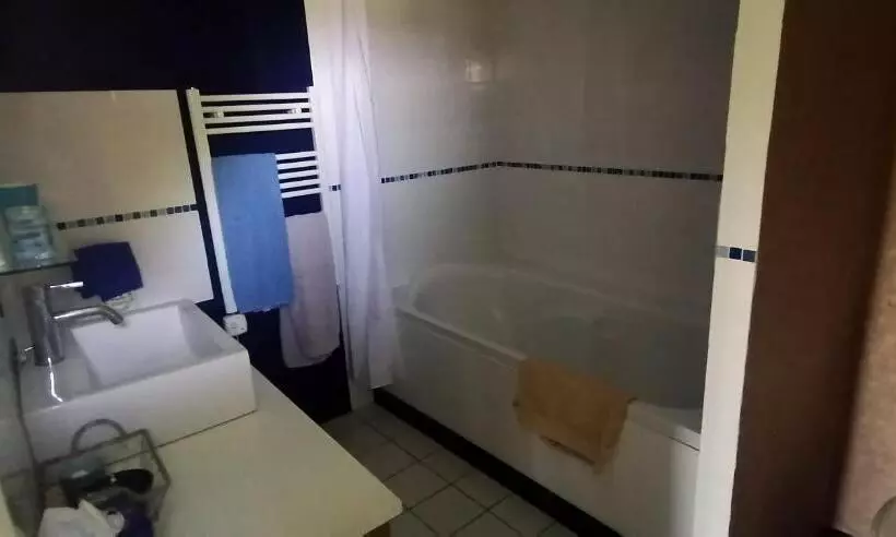 Aamiaismajoitus (B&B) Le Charbonnet