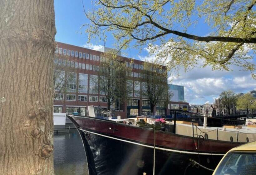 Bed and Breakfast Romantic Houseboat