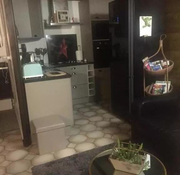 پانسیون Coeur Creole