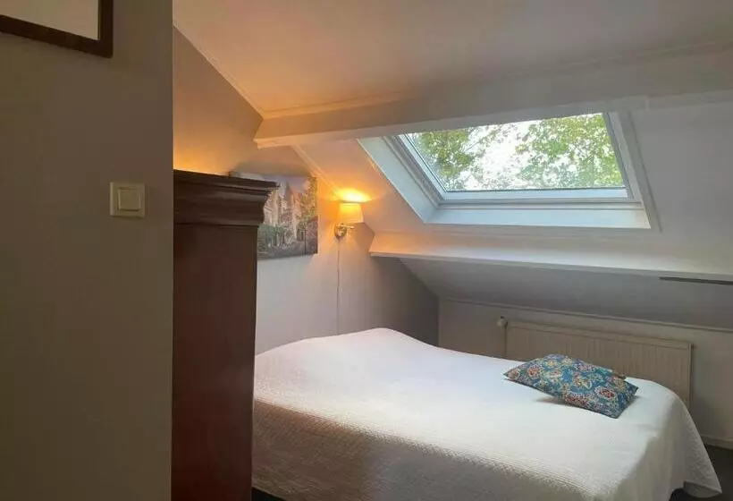 Majatalo T Zeeuwse Licht