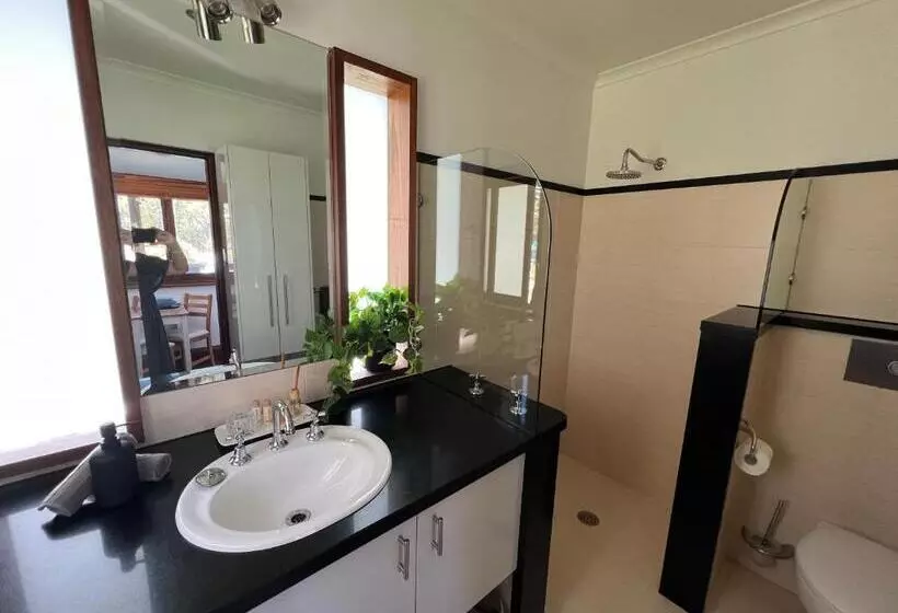 ペンション The Pool House   Crescent Head   Stunning Ocean Views, Pet Friendly