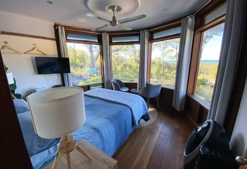 ペンション The Pool House   Crescent Head   Stunning Ocean Views, Pet Friendly