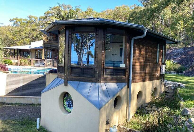 بنسيون The Pool House   Crescent Head   Stunning Ocean Views, Pet Friendly