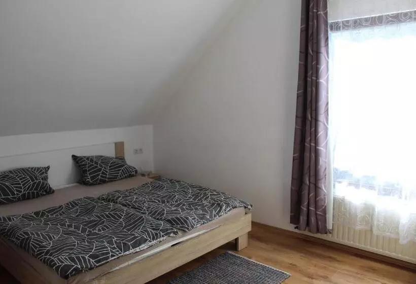 ペンション Haus Zur Entersburg